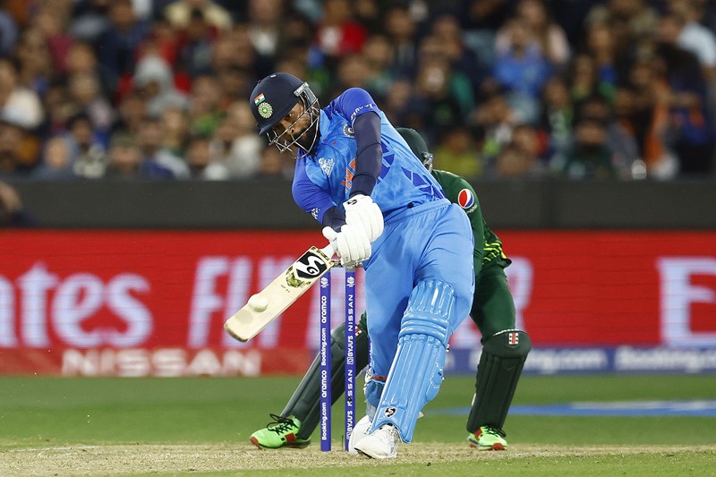 Relive key moments of Sunday's high-voltage T20 WC clash between India, Pakistan