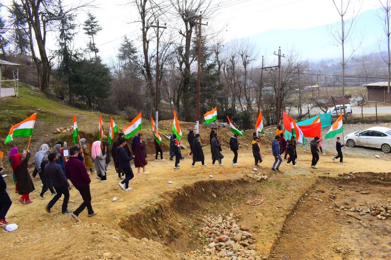 J&K: Students take out rallies in Kupwara to pay tributes to Pulwama martys