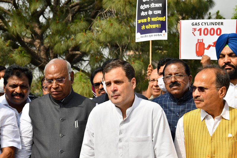 Congress protests against fuel price hike