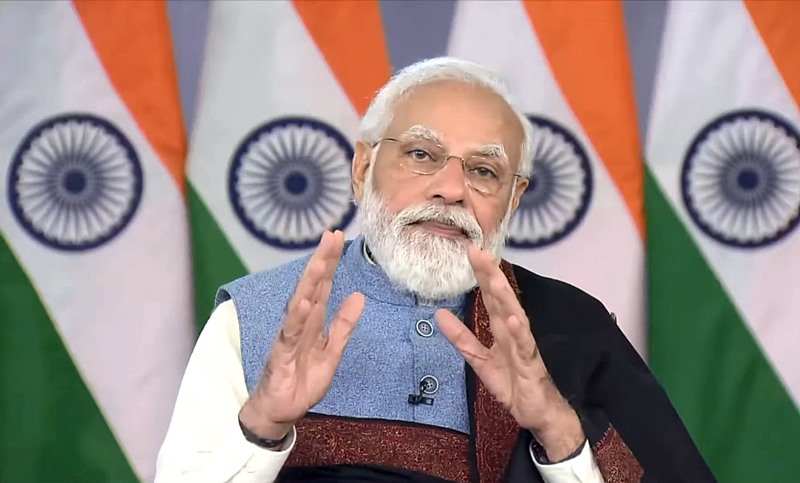 PM Modi addressing Chief Ministers at a covid review meeting