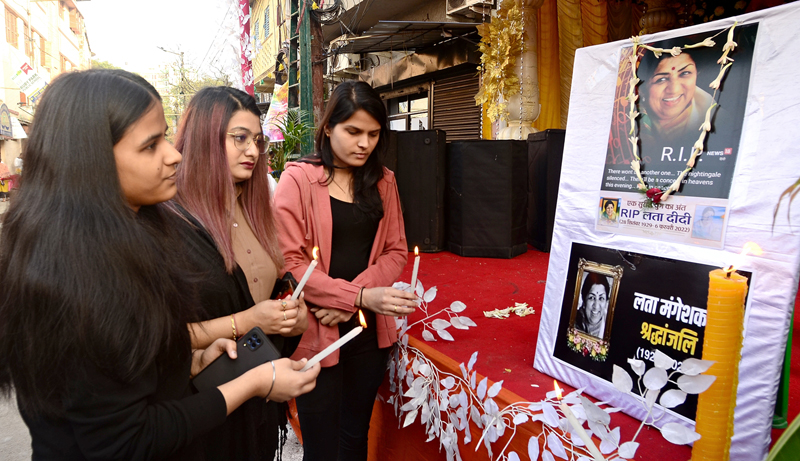 Kolkata pays tribute to Lata Mangeshkar