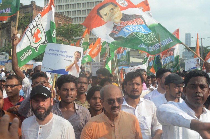 Congress takes out victory procession for Karnataka in Kolkata