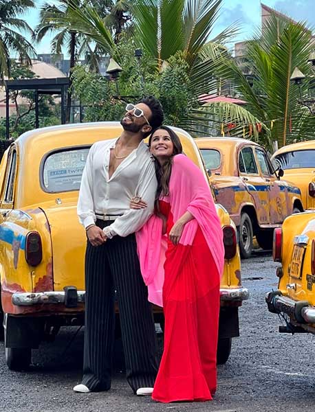 Alia Bhatt And Ranveer Singh Promote 'Rocky Aur Rani Kii Prem Kahani' In  Style