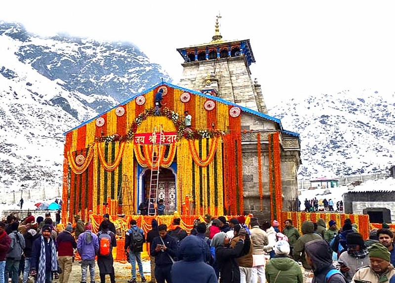 Kedarnath Dham decorated on eve of its opening for public