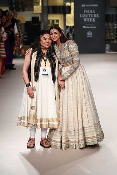 India Couture Week: Aditi Rao Hydari walks the ramp for designer Ritu Kumar