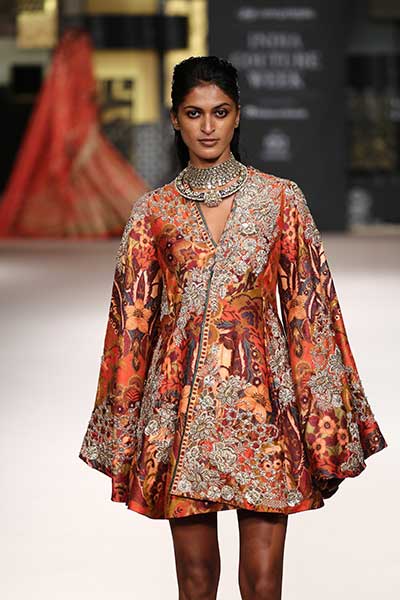 India Couture Week: Aditi Rao Hydari walks the ramp for designer Ritu Kumar