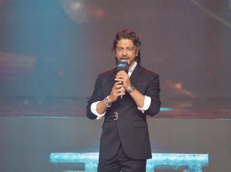 Shah Rukh Khan, Deepika Padukone glam up 'Jawan' success event