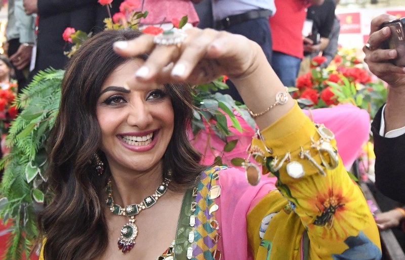 Shilpa Shetty Kundra inaugurates jewellery shop