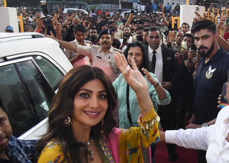 Shilpa Shetty Kundra inaugurates jewellery shop