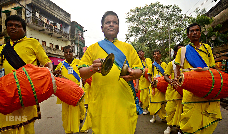 Kolkata: Devotees celebrate Rath Yatra