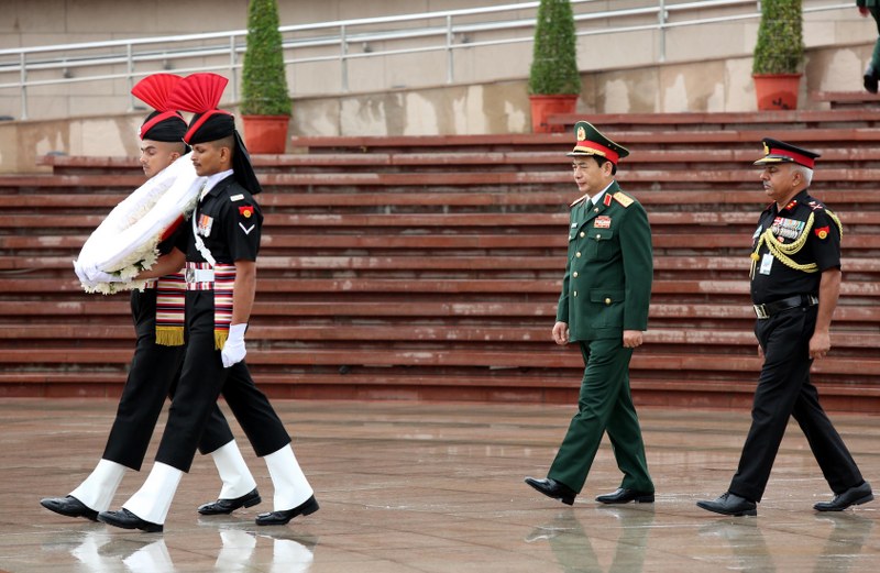 Vietnam Minister of National Defence inspects ahead of meeting with Rajnath Singh