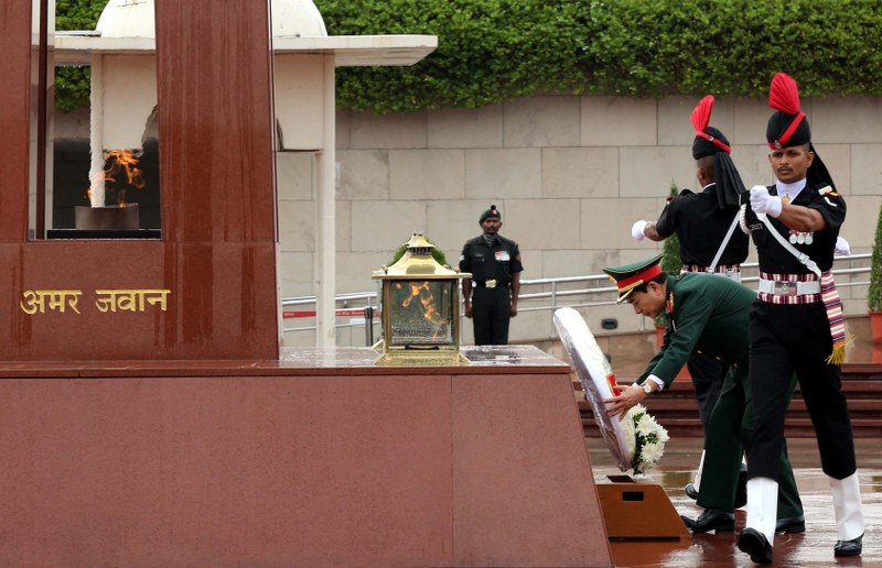 Vietnam Minister of National Defence inspects ahead of meeting with Rajnath Singh