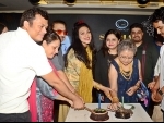 Rituparna Sengupta, others celebrate Dabaru's box office run