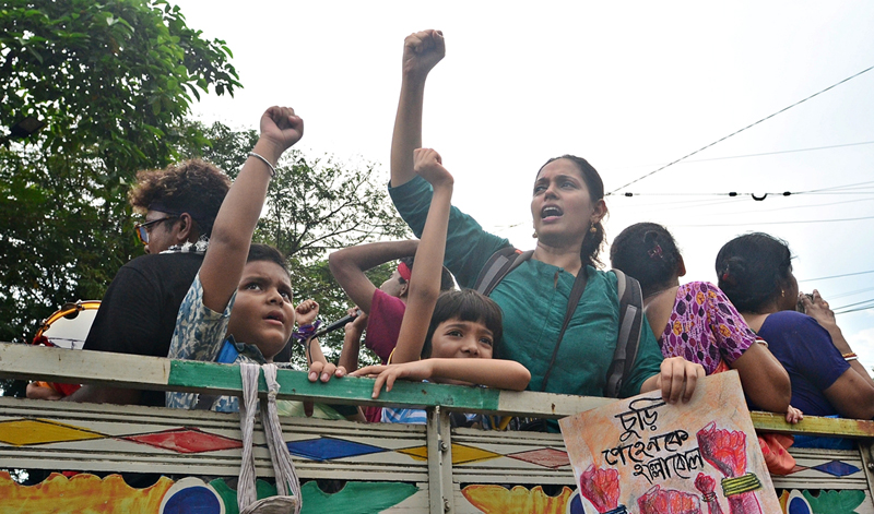 'Maha Michil' in Kolkata demanding justice for RG Kar