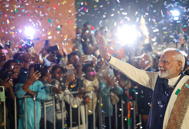 In Images: Modi thanks BJP workers for Maharashtra victory