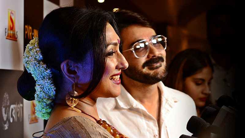 Prosenjit Chatterjee-Rituparna Sengupta's Ajogya releases, here are glimpses from special screening