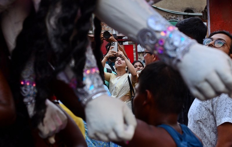 Kolkata gears up for Durga Puja