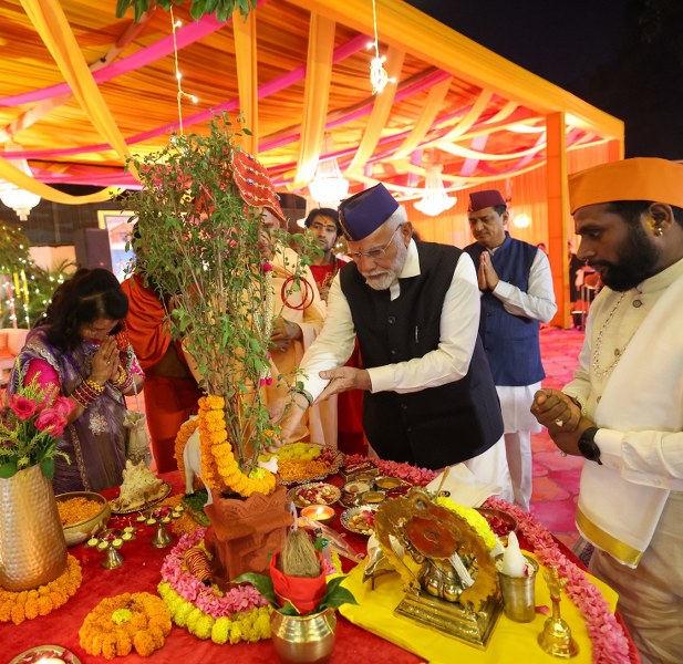 PM Modi attends Igas festival celebrations at Anil Baluni’s house in Delhi