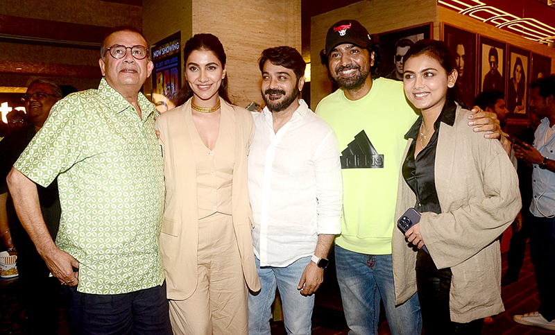 Prosenjit Chatterjee, Dev, Jeet, others at Ajogyo's special screening