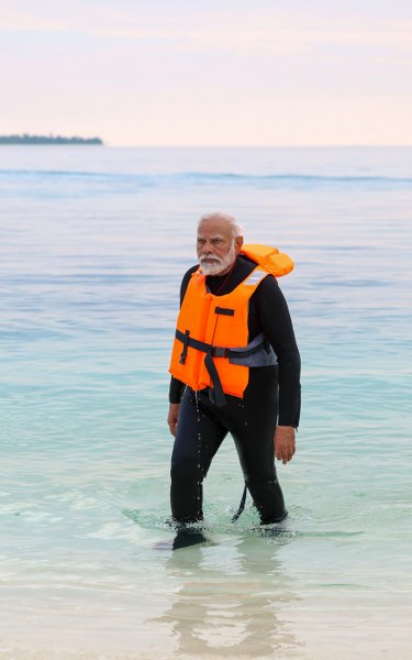 PM Modi goes snorkeling, takes walks at pristine Lakshadweep beach