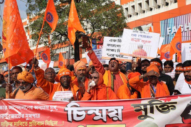 IN IMAGES: Hindu Jagran Manch holds protest march in Kolkata against ISKCON monk’s arrest in Bangladesh