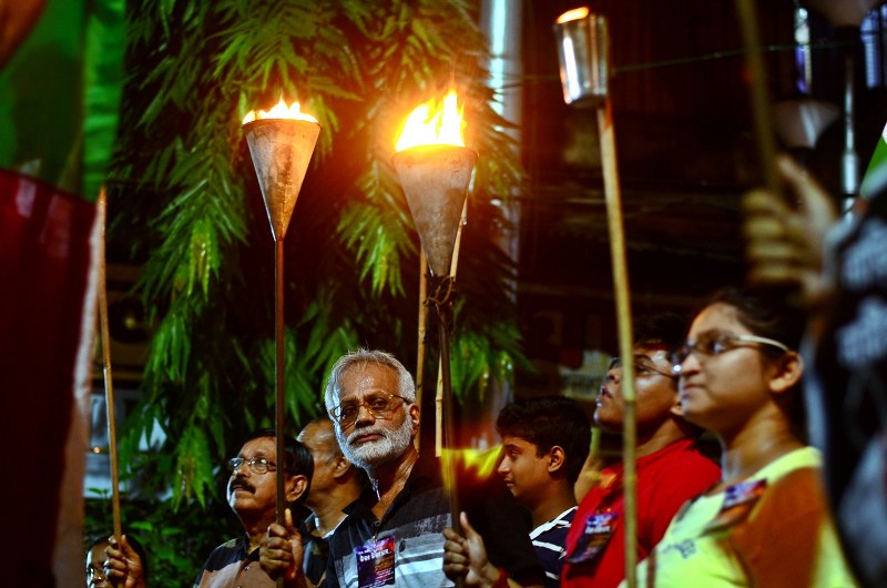 Glimpses from third night vigil demanding RG Kar justice