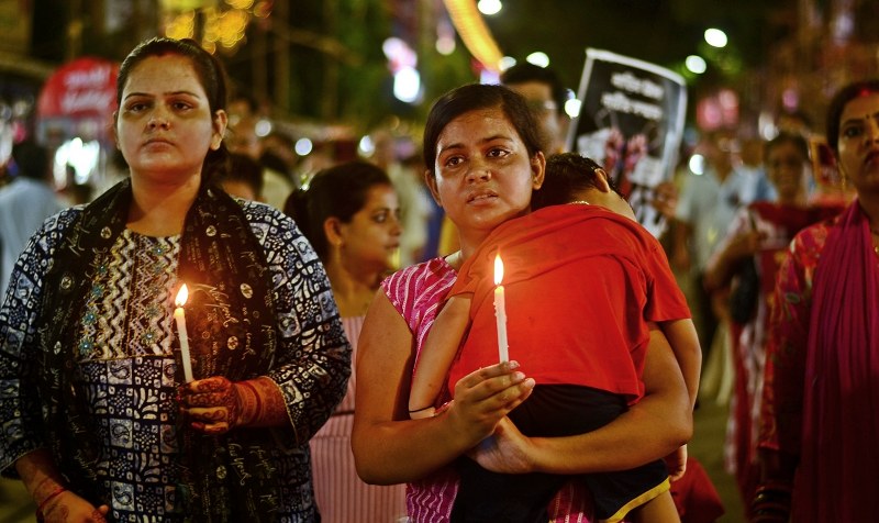 Glimpses from third night vigil demanding RG Kar justice