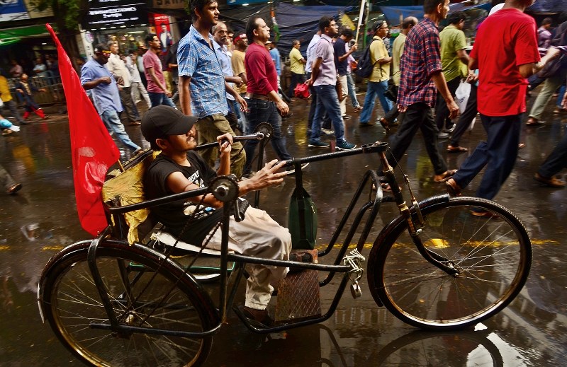 CPI-M organises Lalbazar march in Kolkata demanding justice for RG Kar victim