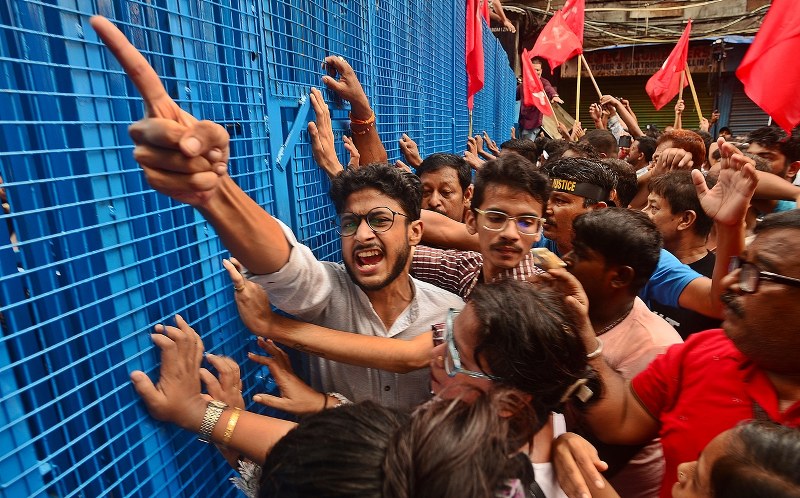 CPI-M organises Lalbazar march in Kolkata demanding justice for RG Kar victim