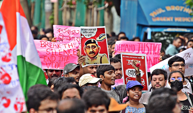 RG Kar Protest: Junior doctors march to Lalbazar, demands resignation of Kol Police Commissioner