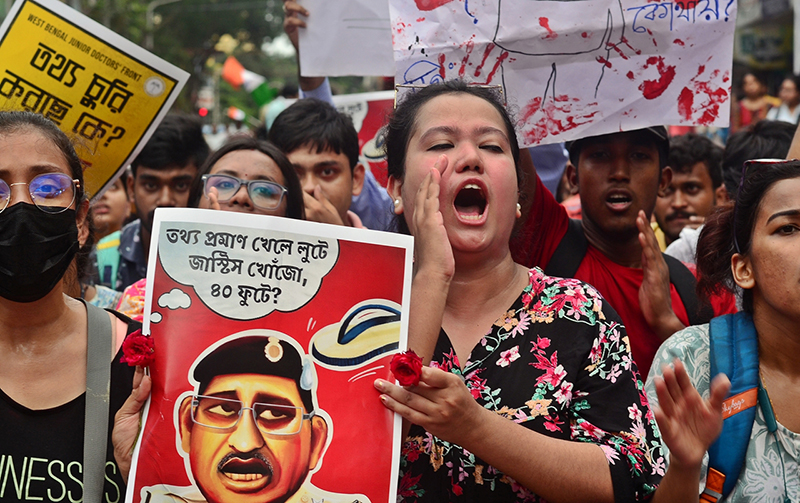 RG Kar Protest: Junior doctors march to Lalbazar, demands resignation of Kol Police Commissioner