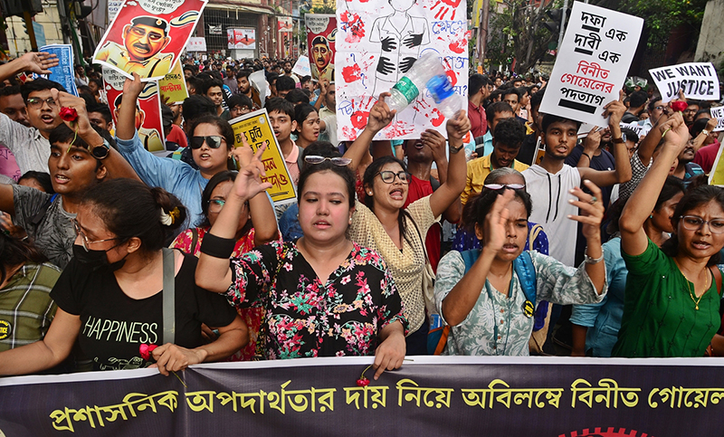 RG Kar Protest: Junior doctors march to Lalbazar, demands resignation of Kol Police Commissioner