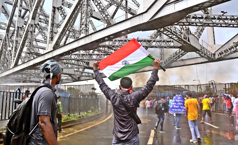 March to Nabanna: Protesters, police fight pitched battles in Kolkata over RG Kar rape-murder