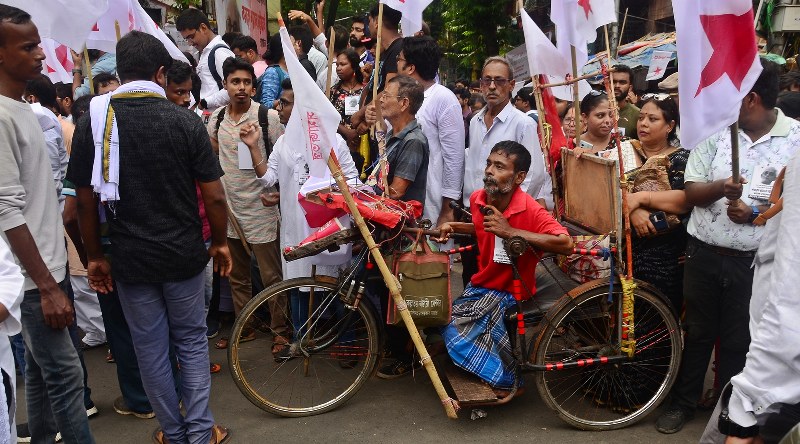 Red Salute: Snapshots of the last journey of Buddhadeb Bhattacharjee