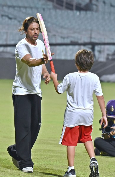 Shah Rukh Khan, AbRam sweat it out at Eden Gardens with KKR