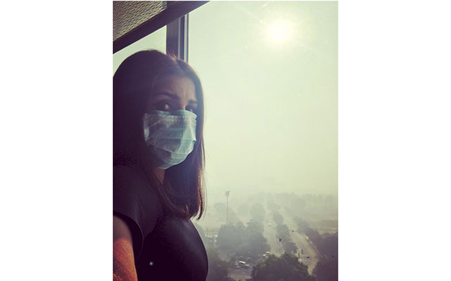 Varun Dhawan, Parineeti Chopra experience Delhi smog