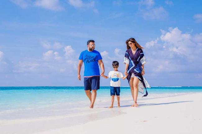 Shilpa Shetty flies off to the Maldives to unwind
