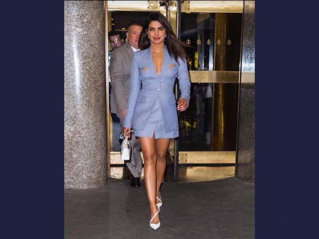 Priyanka Chopra looks ravishing in peekaboo attire