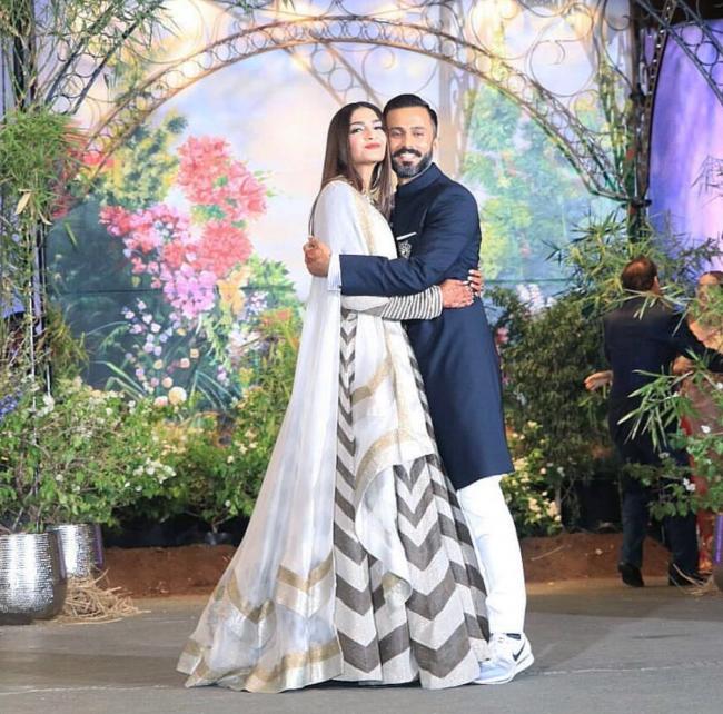 Sonam-Anand opt for coordinated look at their wedding reception