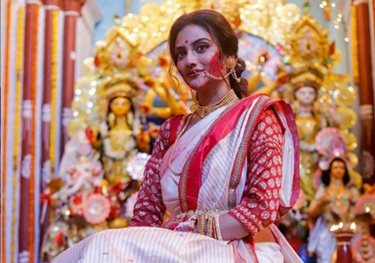 TMC MP Nusrat Jahan ignores threats, participates in 'Sindoor Khela' tradition