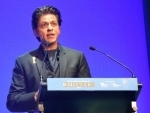 Shah Rukh Khan receives Indian Film Festival in Melbourne Excellence in Cinema Award