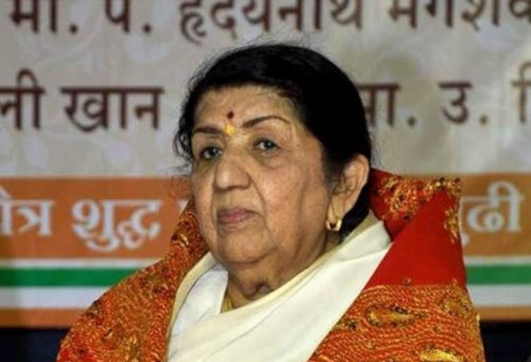 Indian singer Lata Mangeshkar recovering at Mumbai hospital