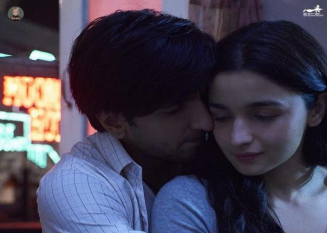 Trailer of Ranveer Singh, Alia Bhatt starrer Gully Boy to release tomorrow