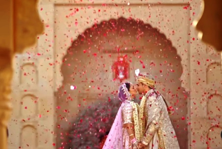 Kiara Advani treats fans with glimpses of her fairytale wedding with Sidharth Malhotra. Watch here