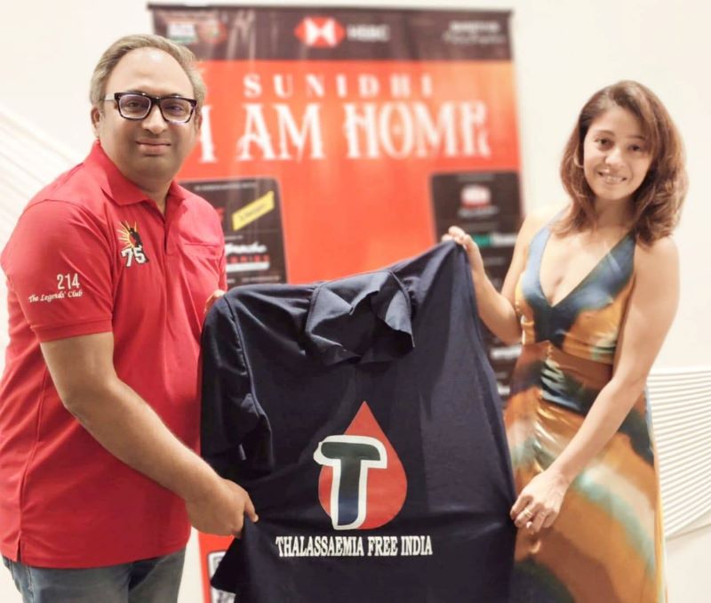 Subhojit Roy, who is spearheading Thalassaemia Free India campaign (L) and Sunidhi Chauhan (R) | Photo courtesy: PR Team