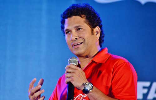 Sachin Tendulkar greets his coach Ramakant Achrekar on Teacher's Day