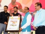 Union Sports Minister Vijay Goel felicitates badminton champion Shrikanth Kidambi and coach Gopichand 