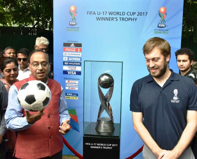 Vijay Goel provides opportunity to slum children to catch a glimpse of FIFA U-17 World Cup trophy