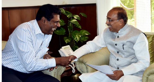 Vijay Amritraj calls on Union Sports Minister Vijay Goel 