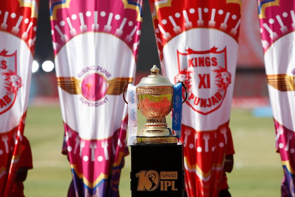 IPL 2017: Pune sets 164 as target for Kings XI Punjab to win